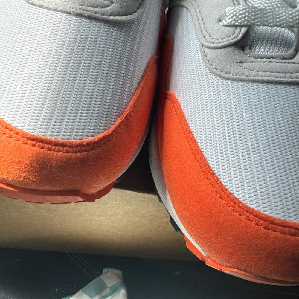 New without box women air max 1 size 11.5/10 men size